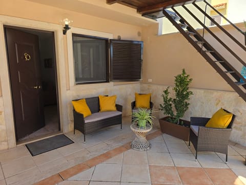 Patio, View (from property/room), Balcony/Terrace