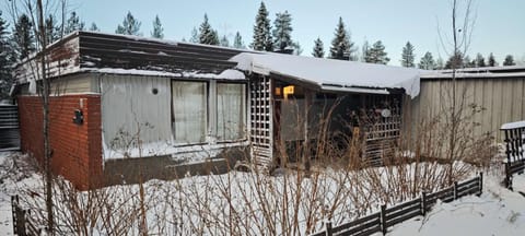 Property building, Day, Winter
