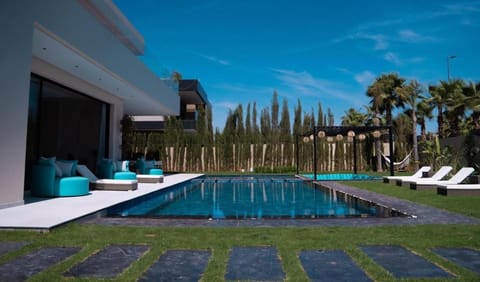 Garden, Swimming pool