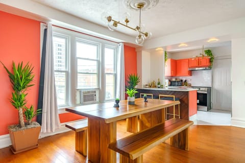 Bamboo Bungalow by Jungle House Near Convention Center OSU & Nationwide Arena Walk to High Street Downtown & Short North 5 800 Reviews Private Parking House in Short North