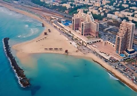 Day, Beach, Sea view, Location