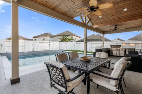 TropiCasa Tulum-Inspired Texas Getaway House in Cypress