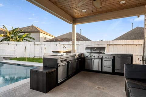 TropiCasa Tulum-Inspired Texas Getaway House in Cypress