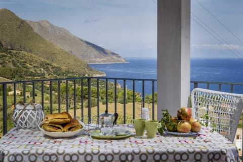 Patio, Balcony/Terrace, Mountain view, Sea view