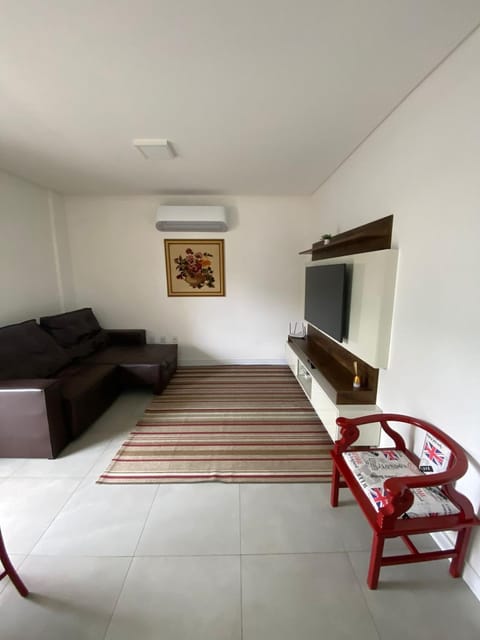 Communal lounge/ TV room, TV and multimedia, Living room