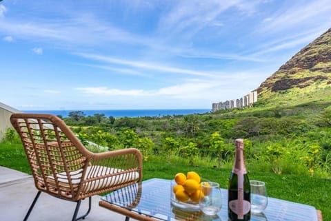 Marbella Lane - 2 master suites MTOcean Views House in Makaha Valley