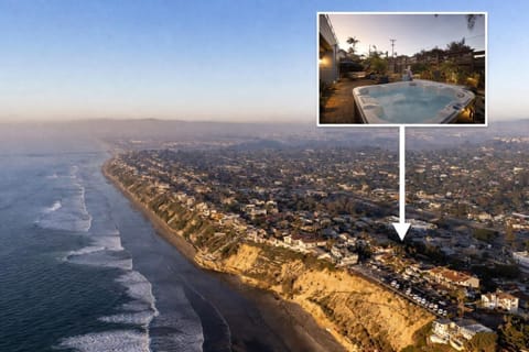 Walk to Beach Luxury Home Walk to Restaurants villa House in Leucadia