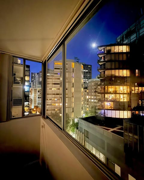 Night, View (from property/room), Bedroom, City view