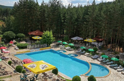 Swimming pool, Swimming pool