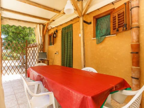 Property building, Facade/entrance, Balcony/Terrace