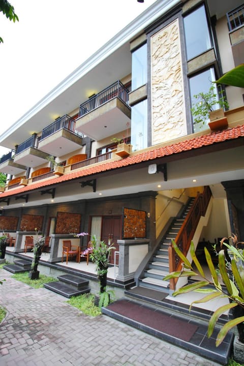 Property building, Facade/entrance, Day, View (from property/room), Balcony/Terrace