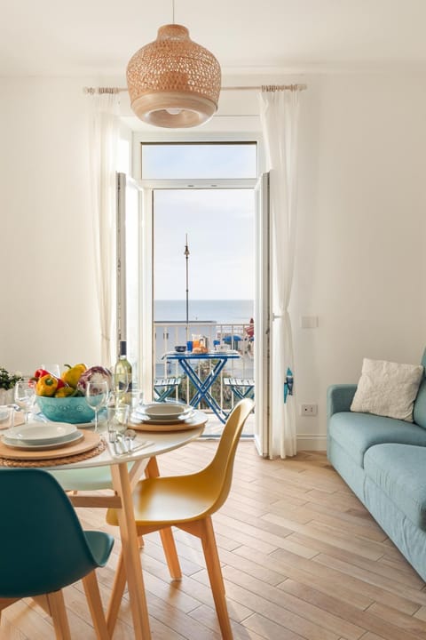View (from property/room), Balcony/Terrace, Living room, Seating area, Dining area, Sea view