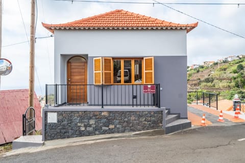 Property building, Street view