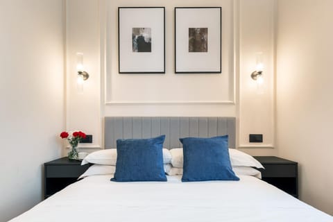 Bed, Photo of the whole room