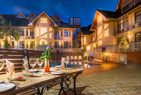Lounge or bar, Swimming pool