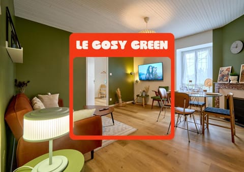 Communal lounge/ TV room, TV and multimedia, Living room, Seating area, Dining area, Evening entertainment