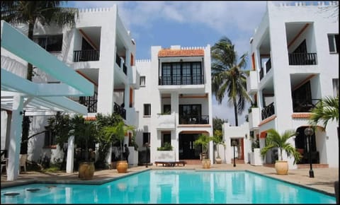 Day, Swimming pool, Swimming pool