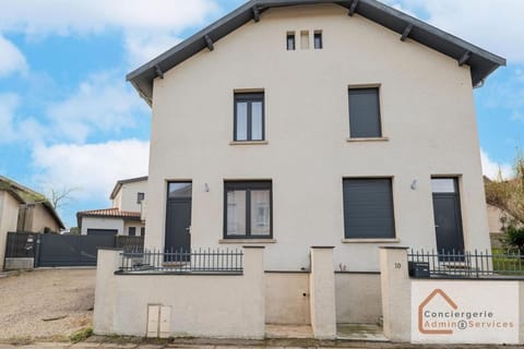 Property building, Street view