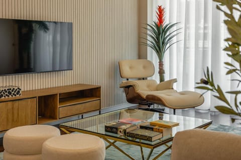 Communal lounge/ TV room, TV and multimedia, Living room