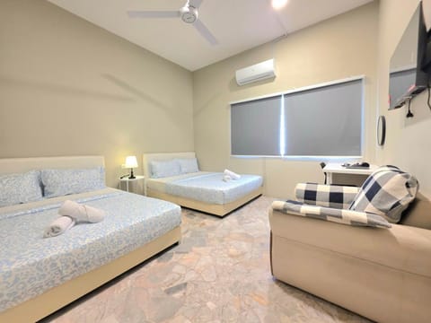 Bed, TV and multimedia, Photo of the whole room, Bedroom, air conditioner
