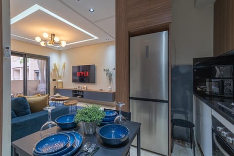 TV and multimedia, Kitchen or kitchenette, Living room, Seating area, Dining area, oven