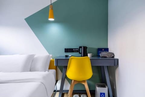 YiBai Hotel Beijing Wukesong Yuquanlu Subway Station Branch Hotel in Beijing