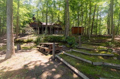 Gorgeous Lakefront Escape - New Renovations House in Lake Anna