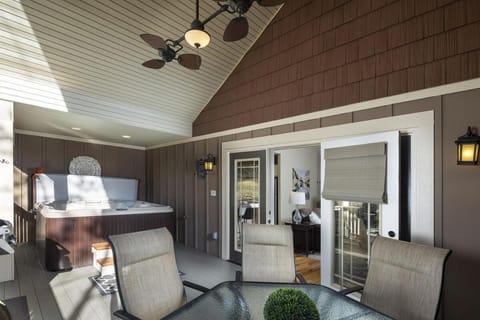 The Magnolia Cottage House in Bent Creek