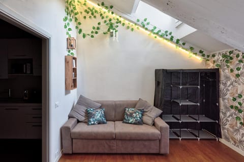 Living room, Decorative detail