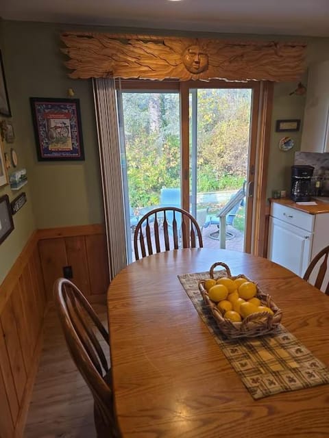 Against the Wind Vacation Rental LLC House in Lake Leelanau