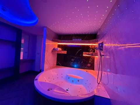 Luxury Suites Apartment in Bradford