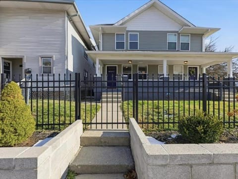 Prime Downtown Indy House Close to DT Indy House in Indianapolis