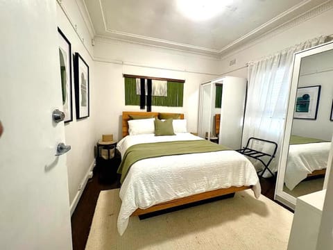 Bedroom, wardrobe