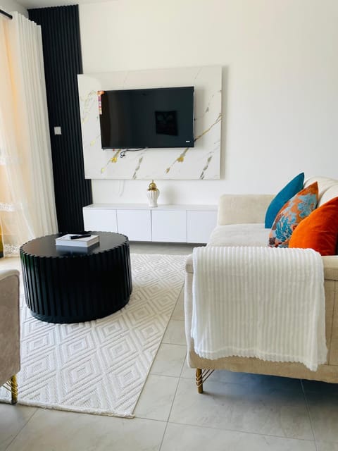Communal lounge/ TV room, TV and multimedia, Living room, Seating area