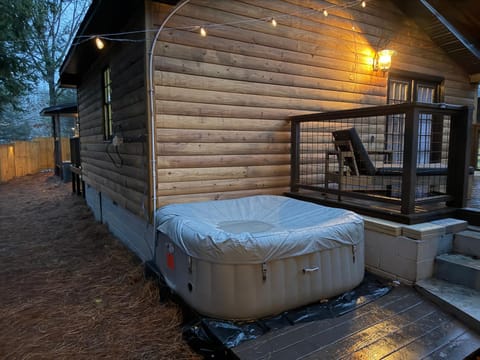 Patio, Day, Natural landscape, Hot Tub