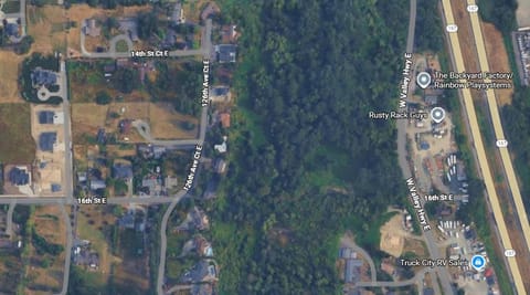 The basics in Edgewood Chalet in Auburn