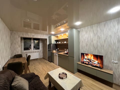 Communal lounge/ TV room, TV and multimedia, Kitchen or kitchenette, Living room, Seating area