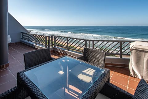 Patio, Day, View (from property/room), Balcony/Terrace, Dining area, Beach, Sea view