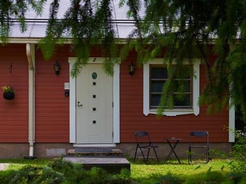 Property building, Facade/entrance, Summer