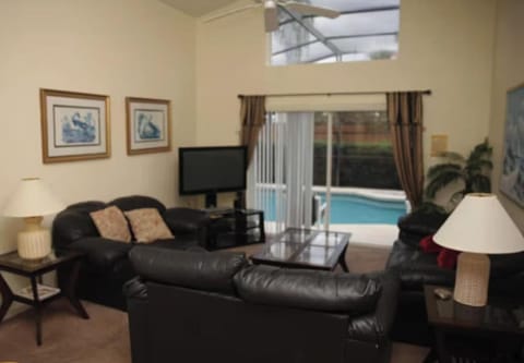 Lake Berkley 5 bedroom 3 bath villa near Disneyland Villa in Kissimmee