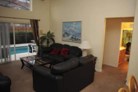 Lake Berkley 5 bedroom 3 bath villa near Disneyland Villa in Kissimmee