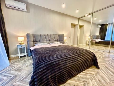 Bed, Bedroom, air conditioner