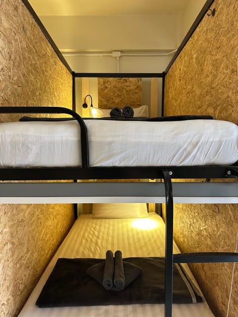 Sunnies 24 Hostel in Sala Dan