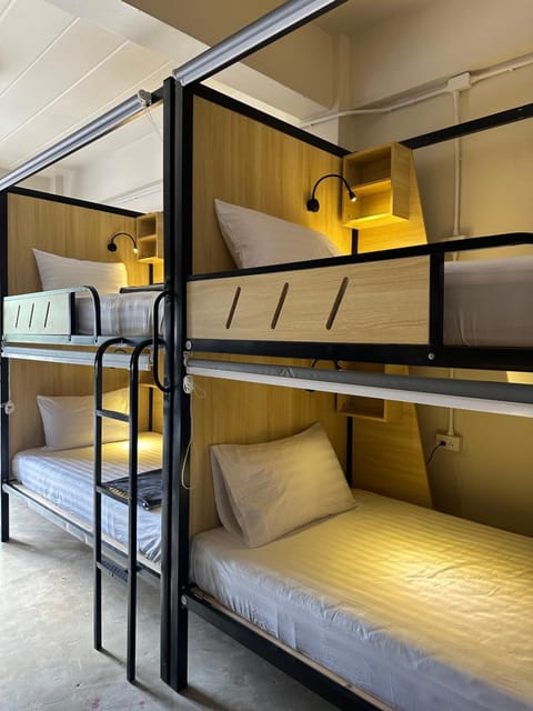 Sunnies 24 Hostel in Sala Dan