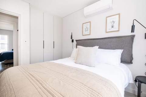 113 Paarl 2 Bedroom Lux Aprt With Parking & Aircon Apartment in Cape Town