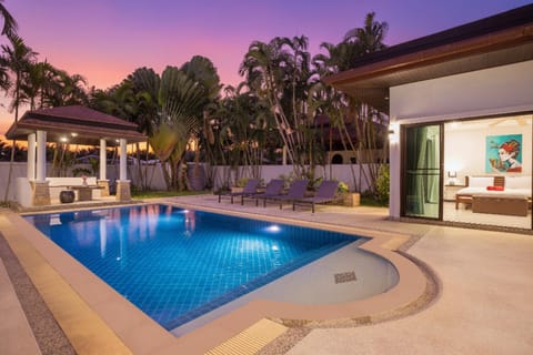 Property building, Garden, Garden, Bedroom, Swimming pool