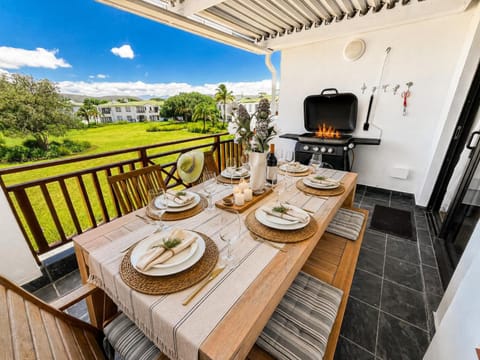 Patio, Day, Natural landscape, BBQ facilities, View (from property/room), Balcony/Terrace, Dining area