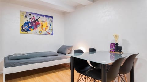TV and multimedia, Living room, Photo of the whole room, Dining area, Bedroom, wardrobe