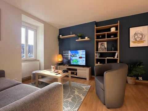 Quimper centre Duplex 2 chambres 3 étoiles - Retro Gaming Apartment in Quimper
