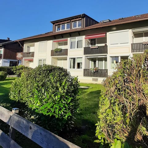 Property building, Spring, Day, Garden, Garden view